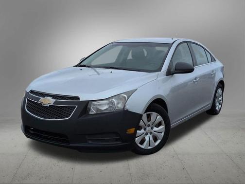 Silver Ice Metallic 2012 Chevrolet Cruze LS