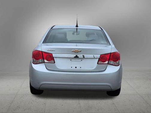 Silver Ice Metallic 2012 Chevrolet Cruze LS