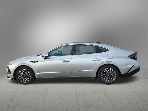 2024 Hyundai SONATA Hybrid Limited
