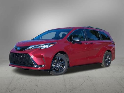 2024 Toyota Sienna XSE 7 Passenger