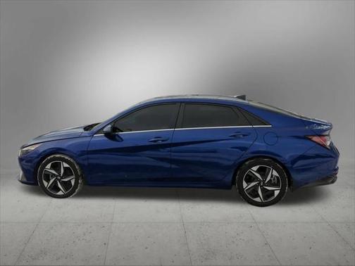 2022 Hyundai ELANTRA Limited