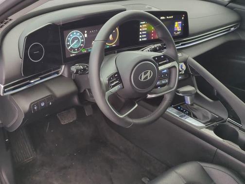 2025 Hyundai ELANTRA HEV Limited