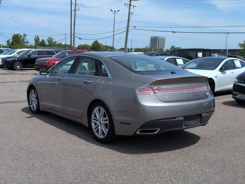 Luxe Metallic 2015 Lincoln MKZ Base
