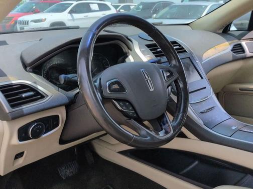 Luxe Metallic 2015 Lincoln MKZ Base