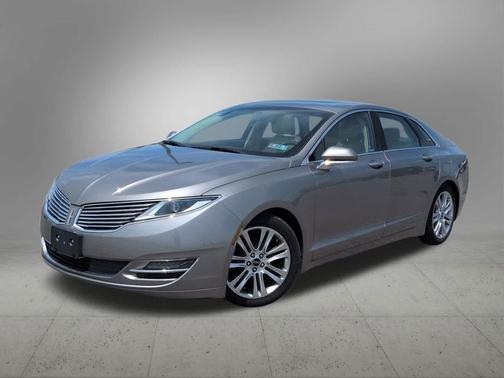 Luxe Metallic 2015 Lincoln MKZ Base