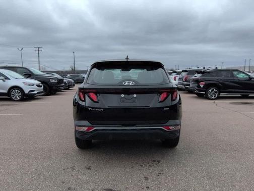 2024 Hyundai TUCSON SE