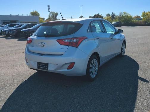 2017 Hyundai Elantra GT Base