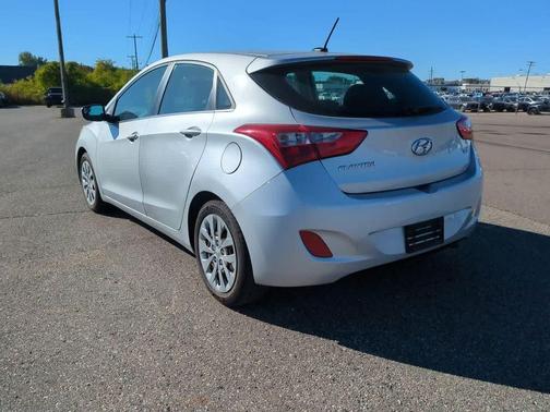 2017 Hyundai Elantra GT Base