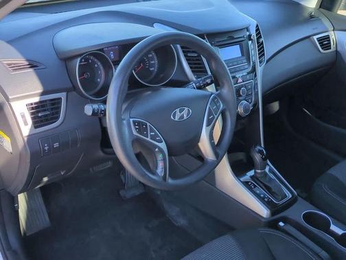 2017 Hyundai Elantra GT Base