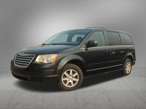 2010 Chrysler Town & Country New LX