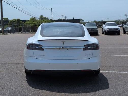 White 2015 Tesla Model S P85D