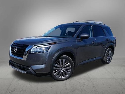 2022 Nissan Pathfinder SL 4WD