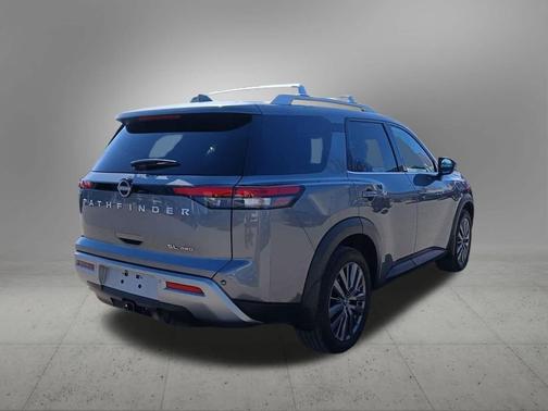 2022 Nissan Pathfinder SL 4WD