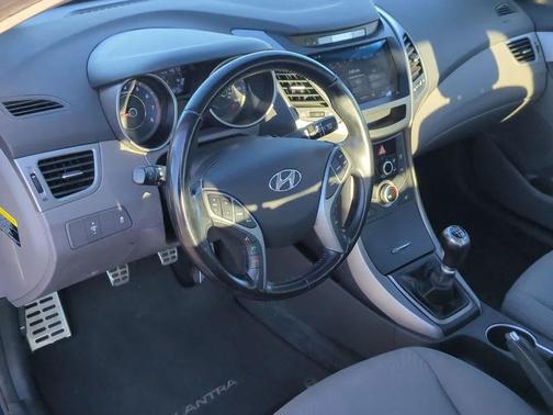 2016 Hyundai ELANTRA Sport