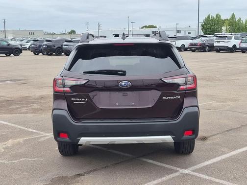 Dark Mahogany Pearl 2023 Subaru Outback Limited