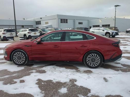 2025 Hyundai SONATA Hybrid Limited