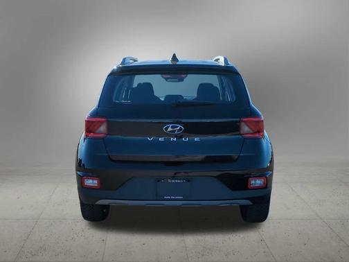 2022 Hyundai VENUE SEL