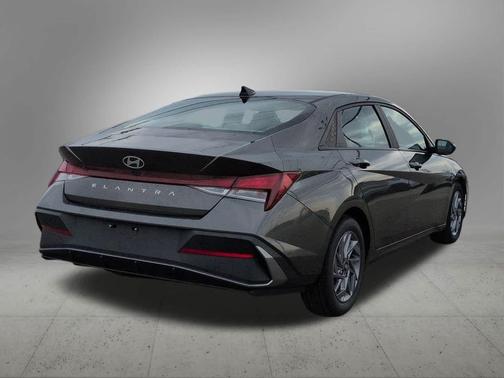 Amazon Gray 2024 Hyundai ELANTRA SEL