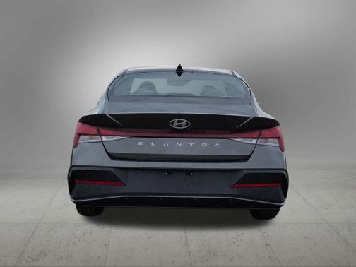 Amazon Gray 2024 Hyundai ELANTRA SEL