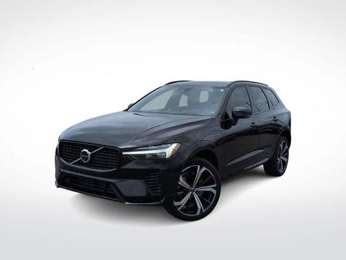 Onyx Black Metallic 2022 Volvo XC60 Recharge Plug-In Hybrid T8 R-Design