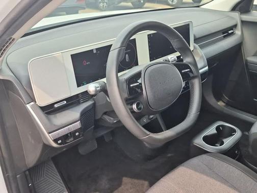 Atlas White 2024 Hyundai IONIQ 5 SE