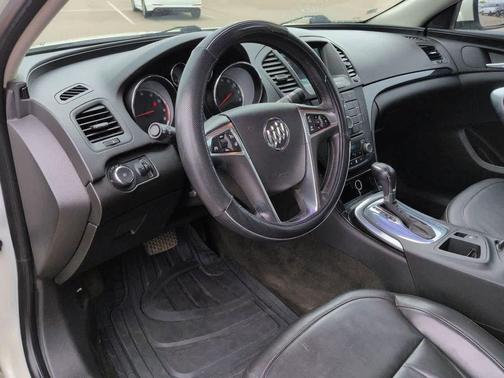White Diamond Tricoat 2013 Buick Regal Turbo - Premium 1