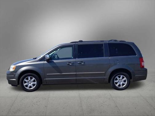 2010 Chrysler Town & Country Touring