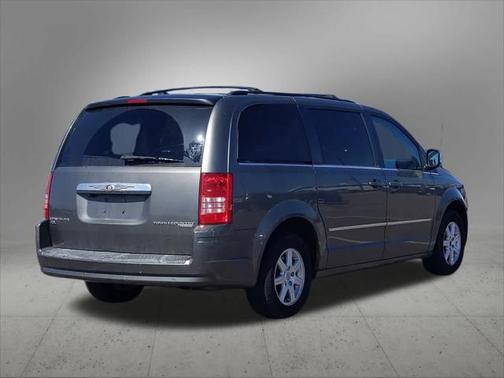 2010 Chrysler Town & Country Touring