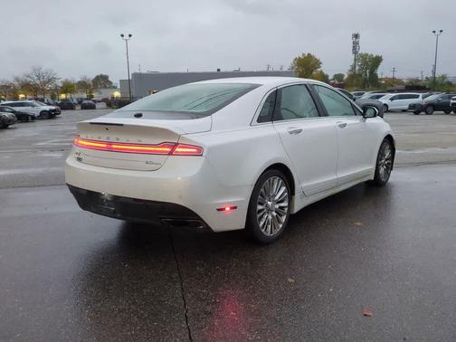 2013 Lincoln MKZ Base
