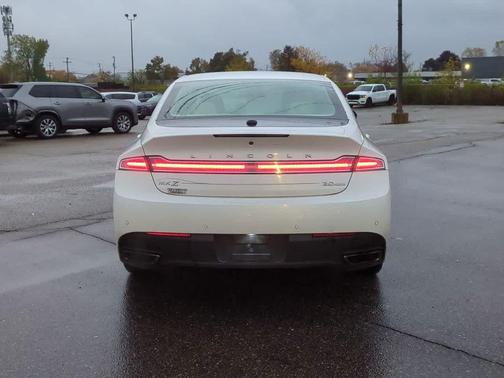 2013 Lincoln MKZ Base