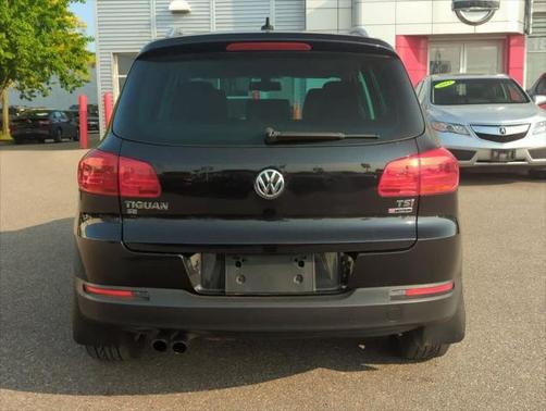 2016 Volkswagen Tiguan SE