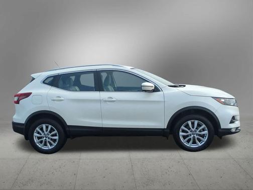 2020 Nissan Rogue Sport SV