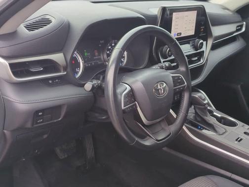 2023 Toyota Highlander Hybrid LE