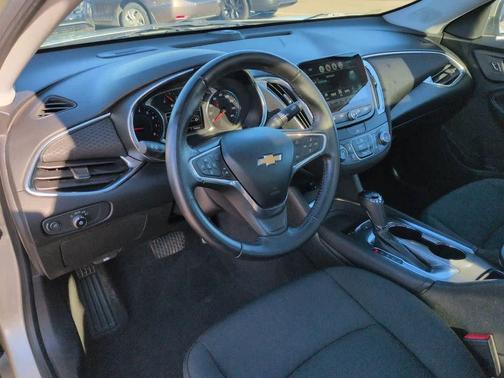 Champagne Silver Metallic 2016 Chevrolet Malibu 1LT