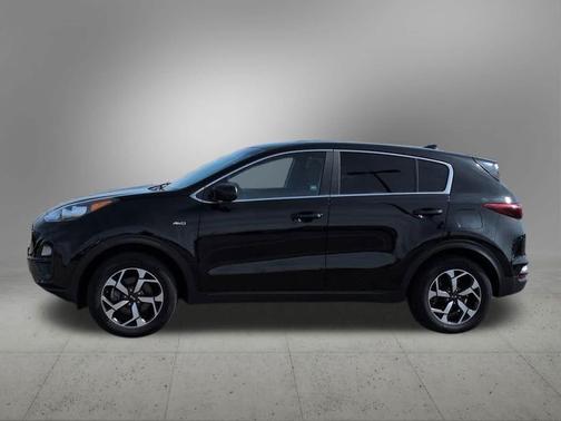 Black Cherry 2021 Kia Sportage LX