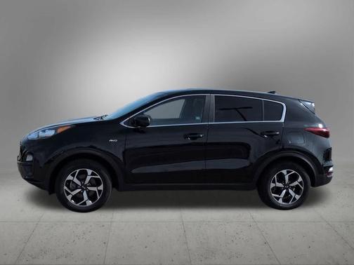 Black Cherry 2021 Kia Sportage LX