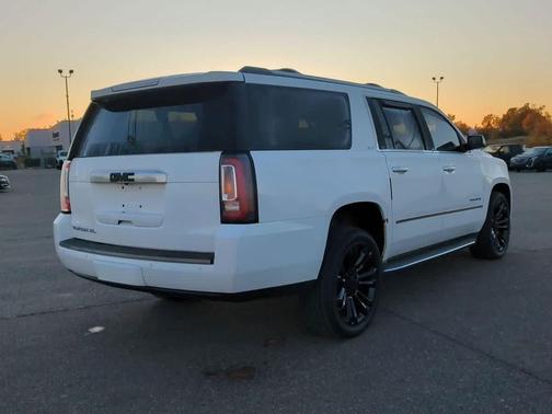 2015 GMC Yukon SLT