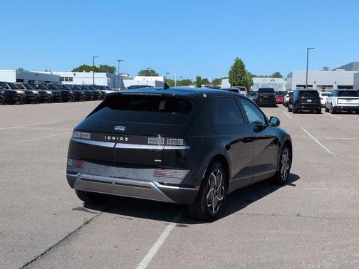 Abyss Black 2024 Hyundai IONIQ 5 SEL