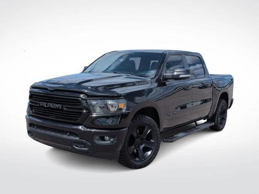 Diamond Black Crystal Pearlcoat 2020 RAM 1500 Big Horn/Lone Star