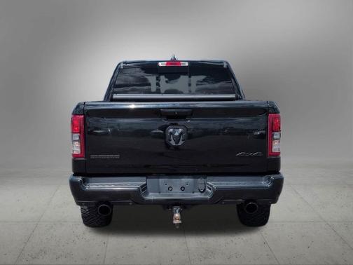 Diamond Black Crystal Pearlcoat 2020 RAM 1500 Big Horn/Lone Star