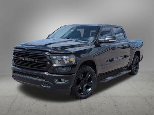 Diamond Black Crystal Pearlcoat 2020 RAM 1500 Big Horn/Lone Star