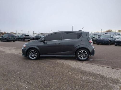 2020 Chevrolet Sonic FWD Hatchback LT 5-Door