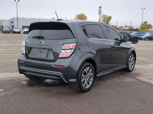 2020 Chevrolet Sonic FWD Hatchback LT 5-Door