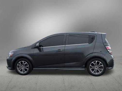 2020 Chevrolet Sonic FWD Hatchback LT 5-Door