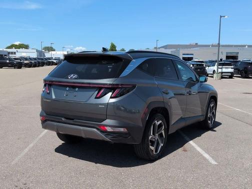 Amazon Gray 2023 Hyundai TUCSON Limited