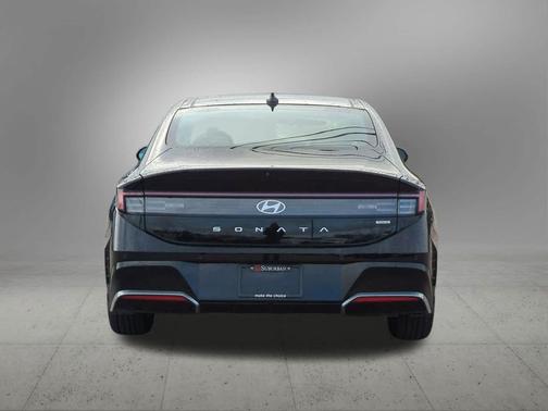 2024 Hyundai SONATA Hybrid Limited