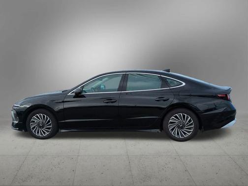 2024 Hyundai SONATA Hybrid Limited