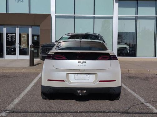 White Diamond Tricoat 2014 Chevrolet Volt Base