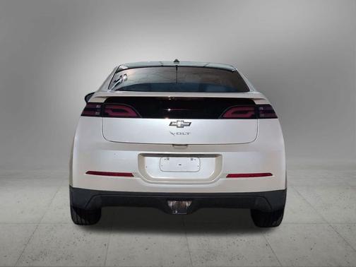 White Diamond Tricoat 2014 Chevrolet Volt Base