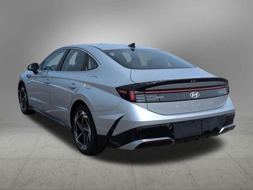 Aero Silver 2026 Hyundai SONATA SEL
